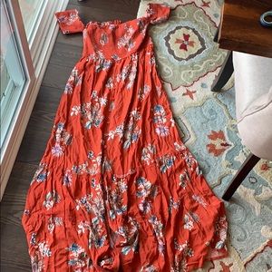 Never worn cute off the shoulder dress